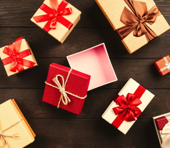Embalagem para cesta de natal organizadas para presente
